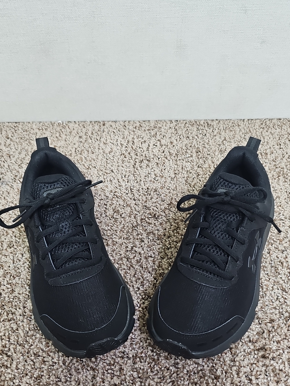 UNDER ARMOUR CHARGED ASSERT 10 WOMENS SNEAKERS BFPM-07-022